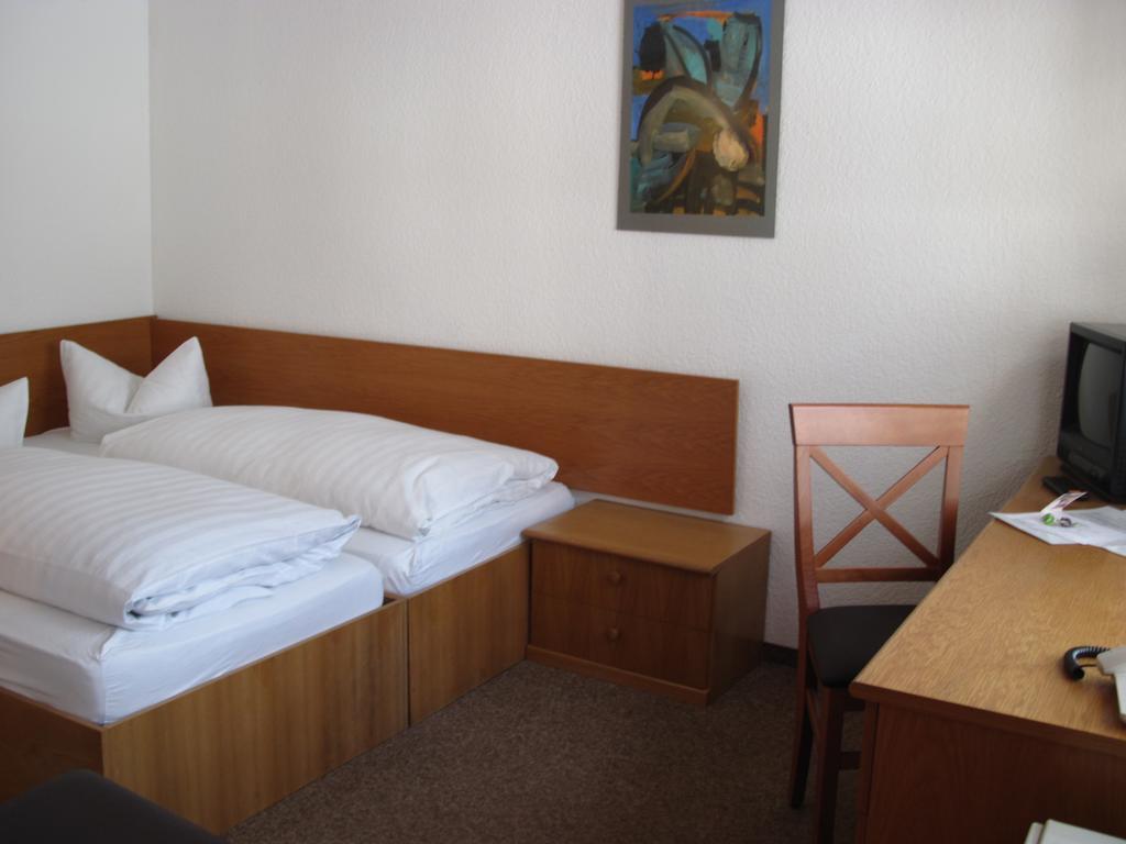 Dresdner Hoehe Dresden Exterior photo